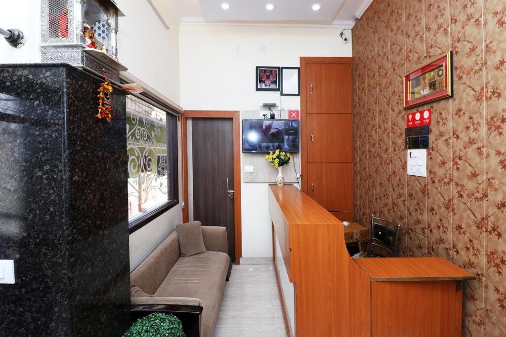 Hotel Blue Star Varanasi Exteriör bild