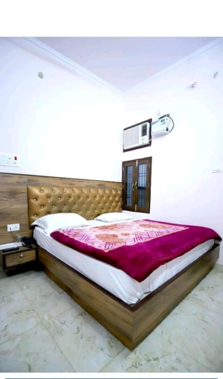 Hotel Blue Star Varanasi Exteriör bild